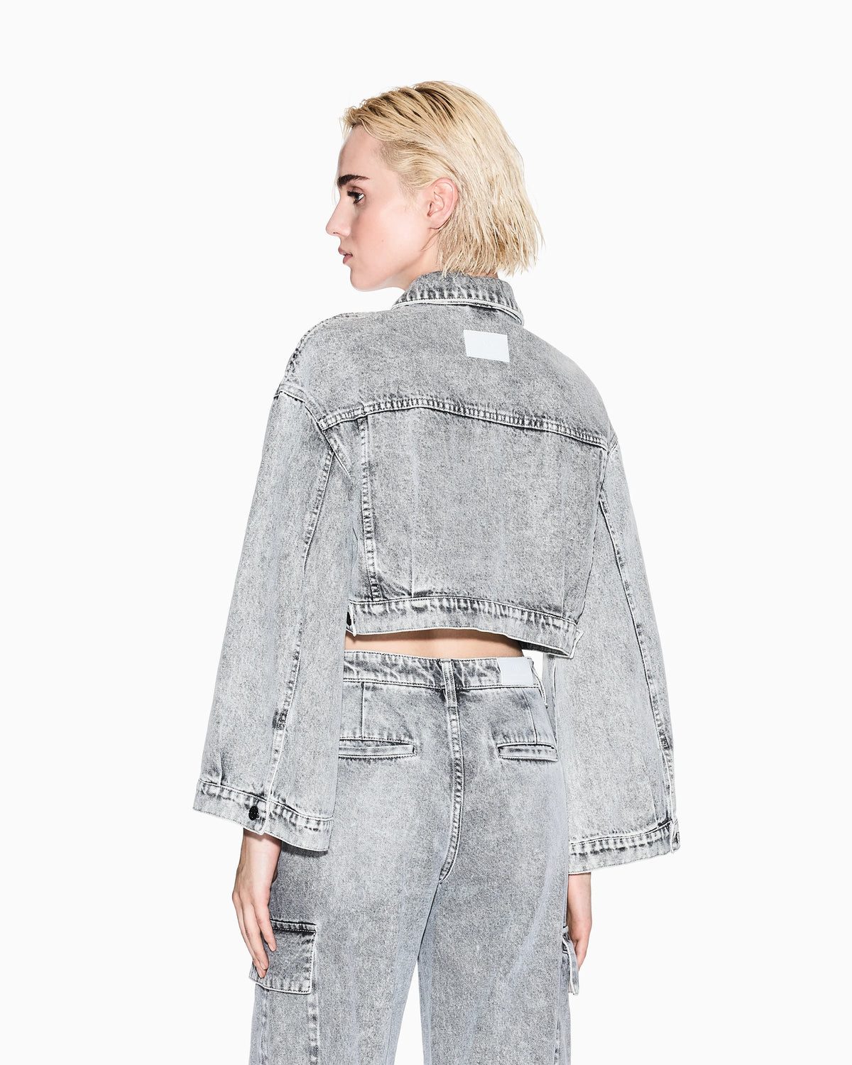 Cropped jacket in used-effect denim