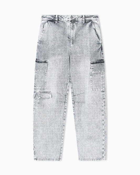 Cargo jeans with an over-fit cargo