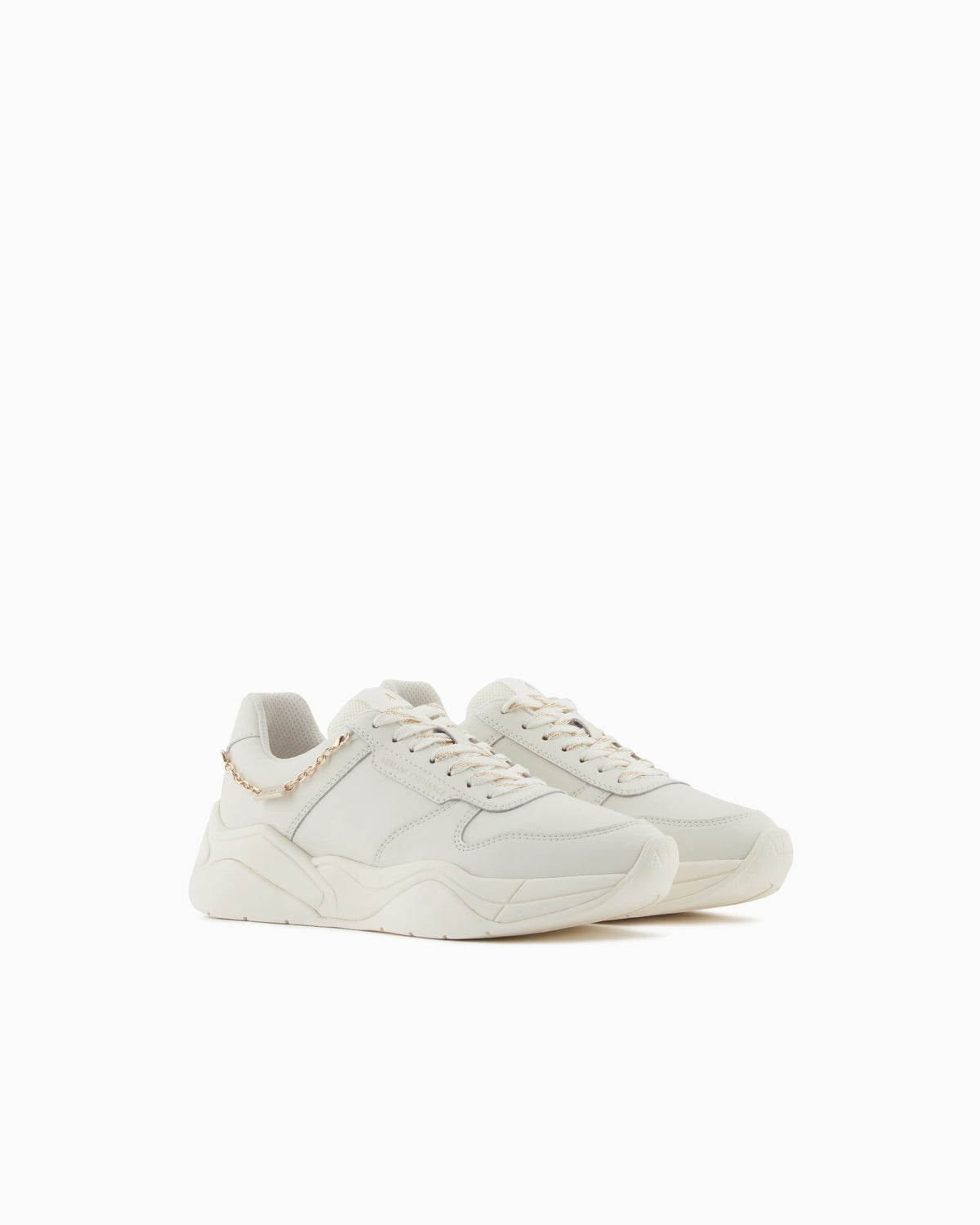 Technical mesh sneaker with thick sole and chain