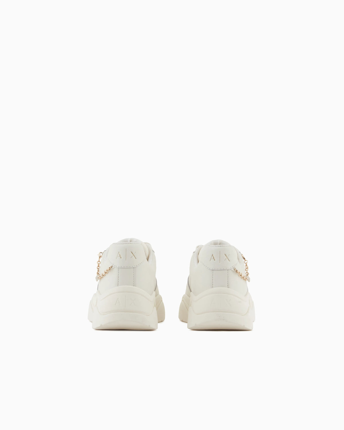 Technical mesh sneaker with thick sole and chain