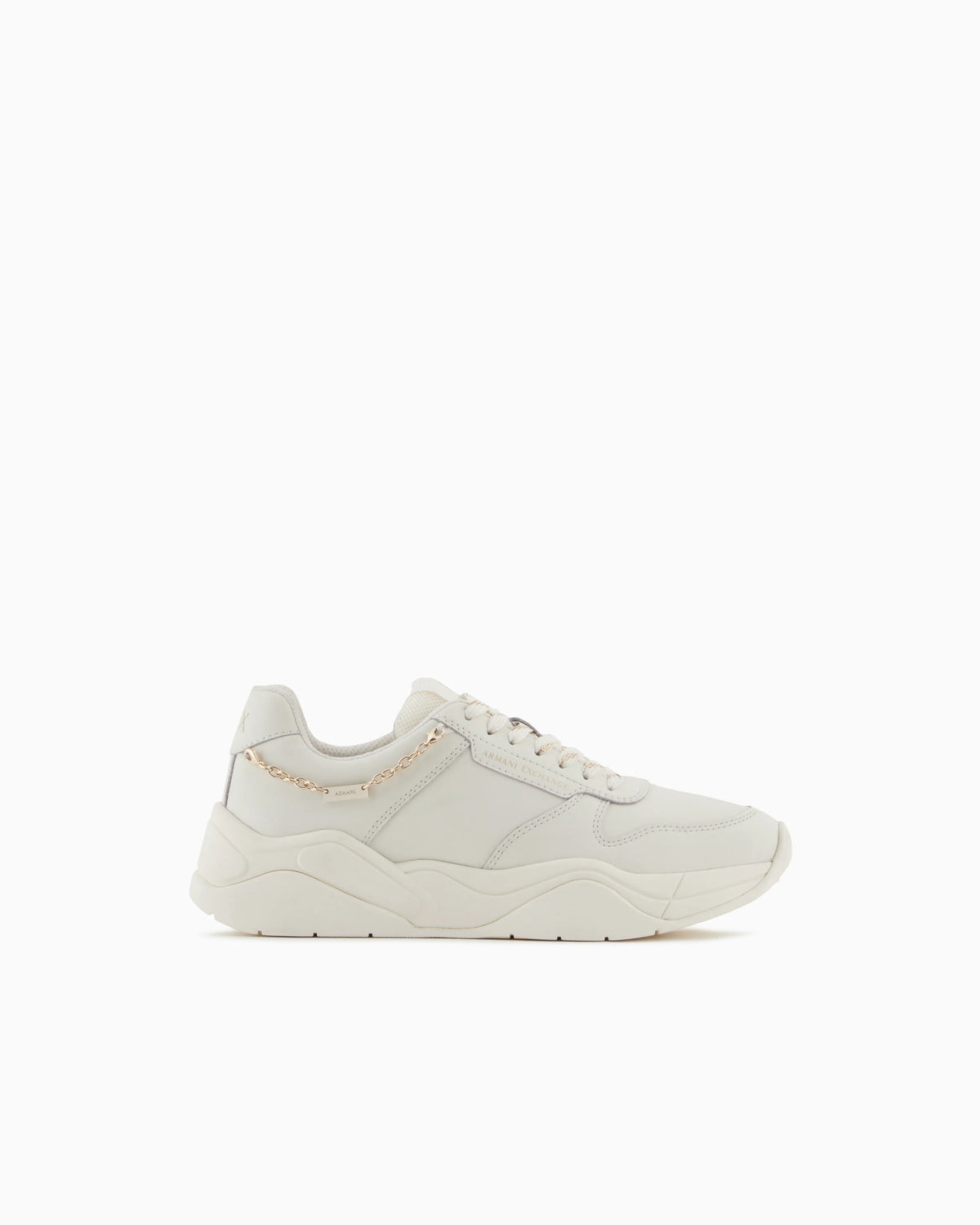 Technical mesh sneaker with thick sole and chain