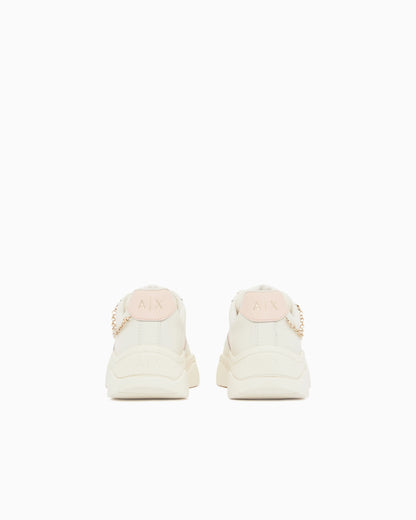 Technical mesh sneaker with thick sole and chain