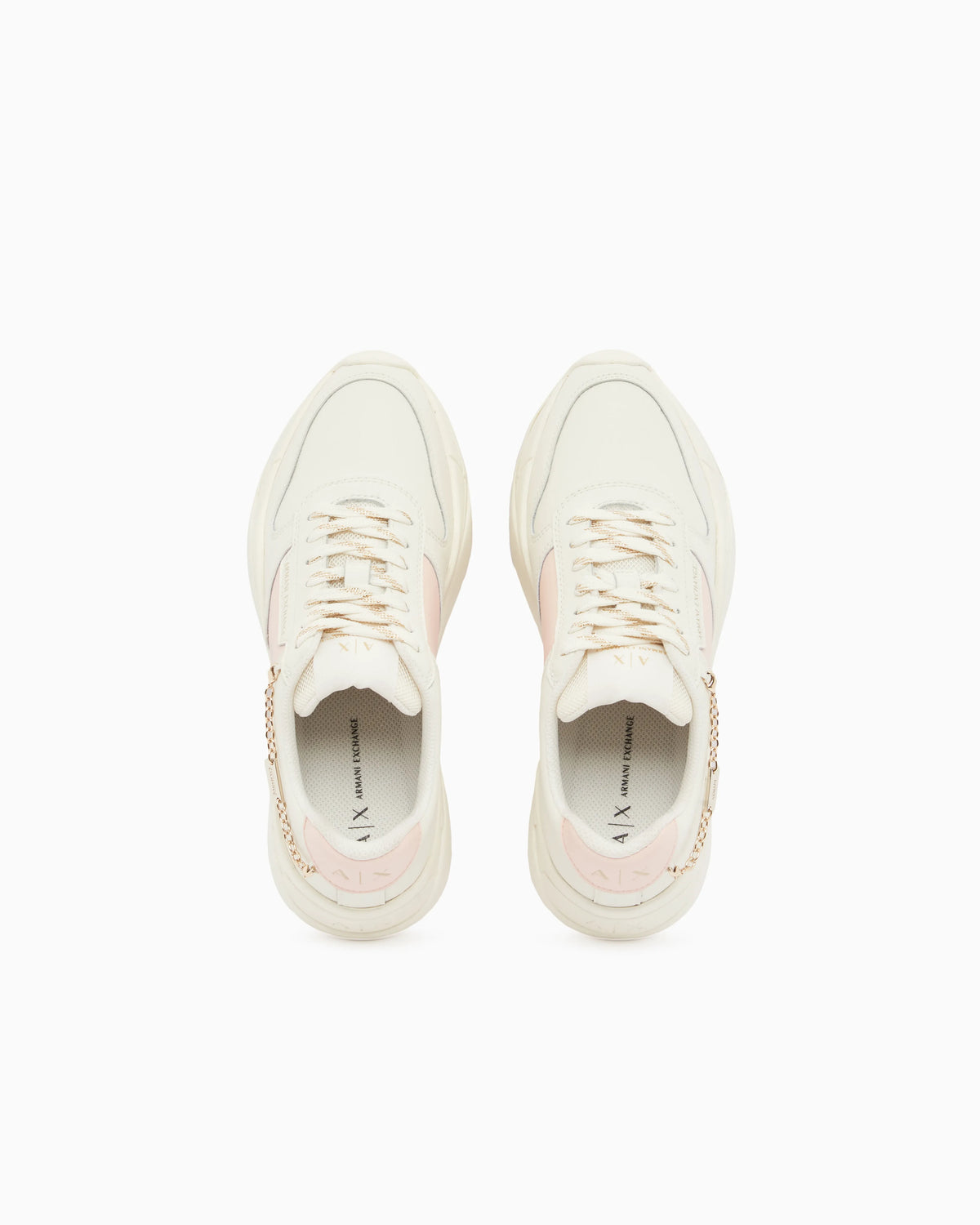 Technical mesh sneaker with thick sole and chain