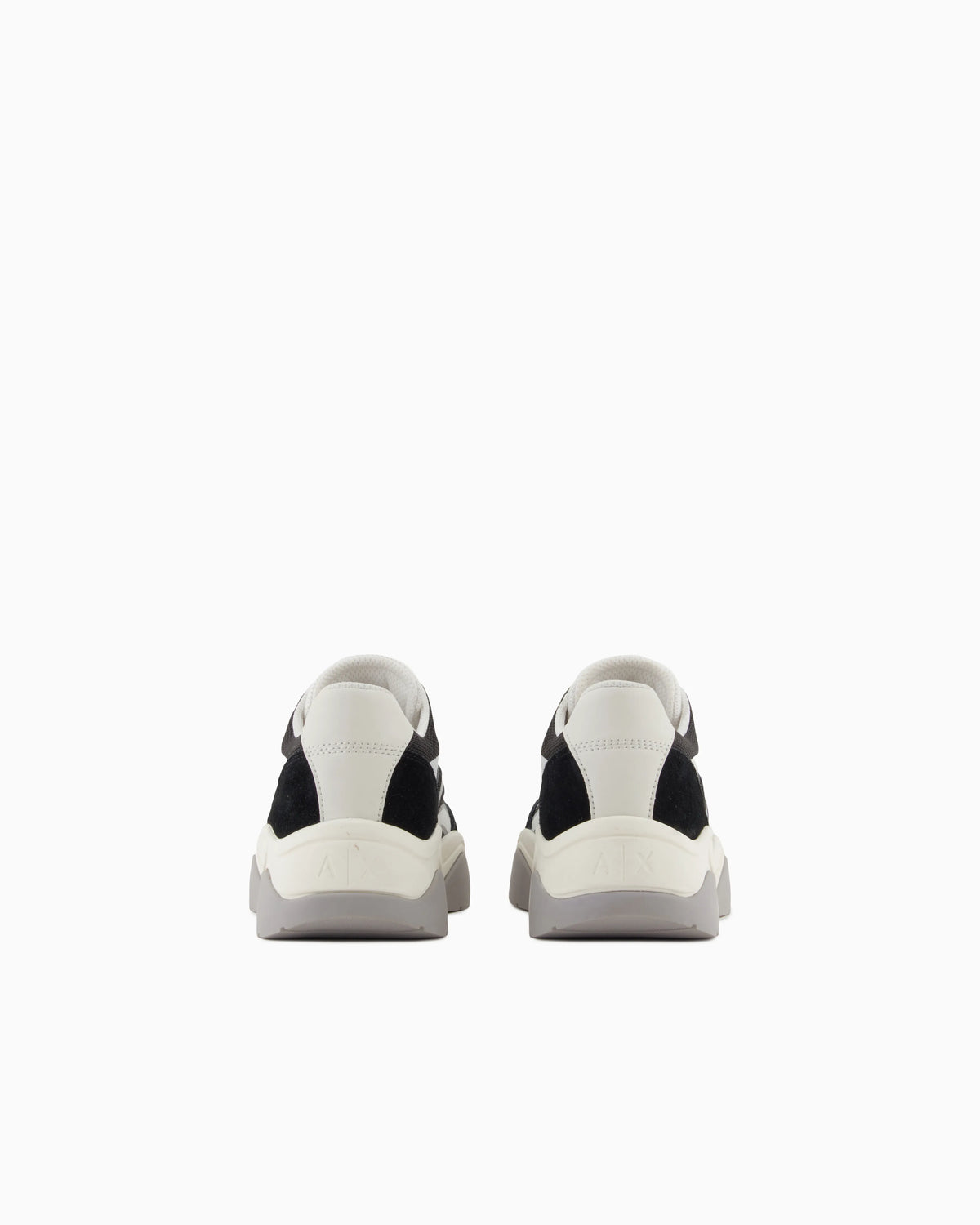Leather sneakers with contrasting inserts