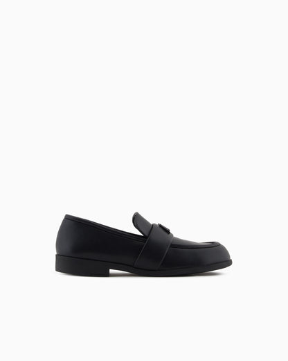 Textured material loafers