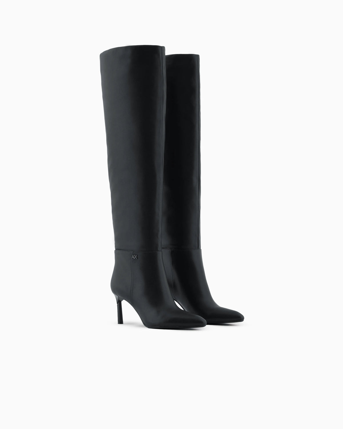 Boots with thin heel