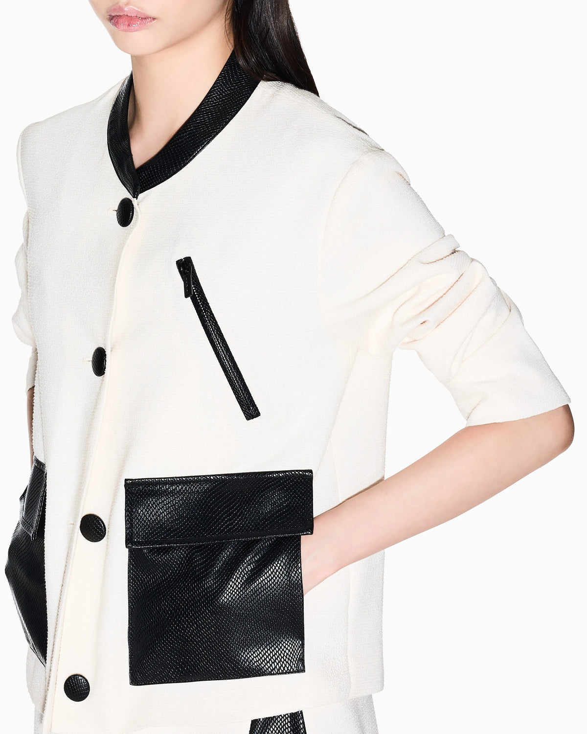 Short jacket in structured fabric