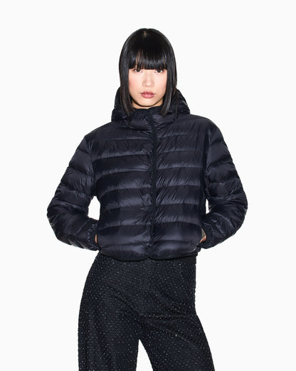 Short down jacket with quilted hood