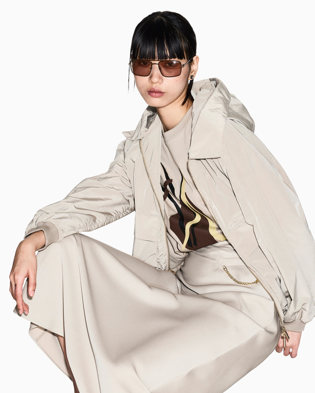 Lightweight Windbreaker in Recycled Fabric with Iridescent Effect