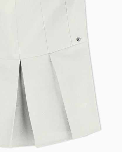 Flared top with pleats in linen twill