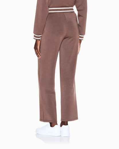 Jogger pants with contrasting trims