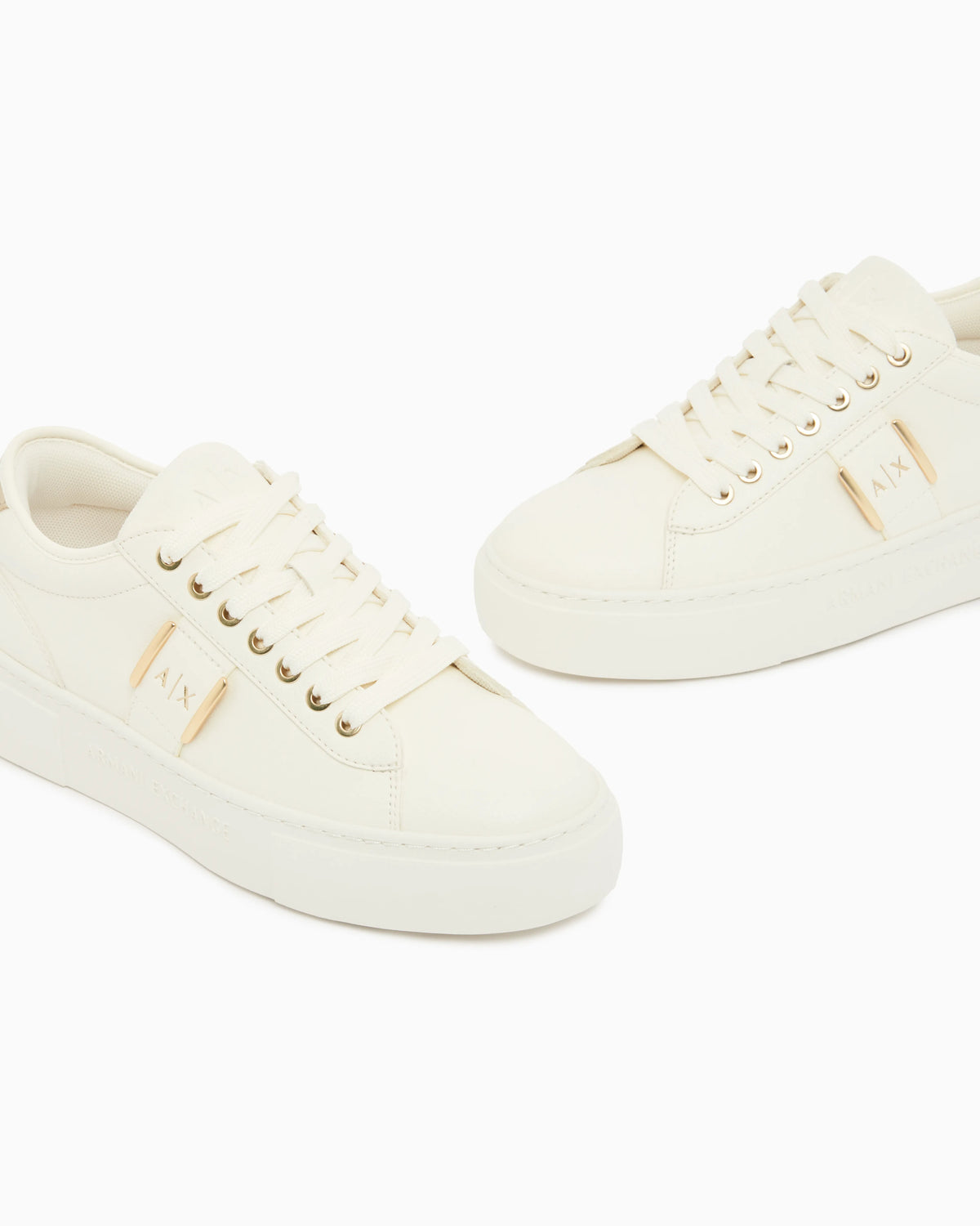 Minimal Chic Sneakers in Textured Faux Leather