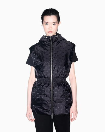 Sleeveless jacket in recycled nylon jacquard