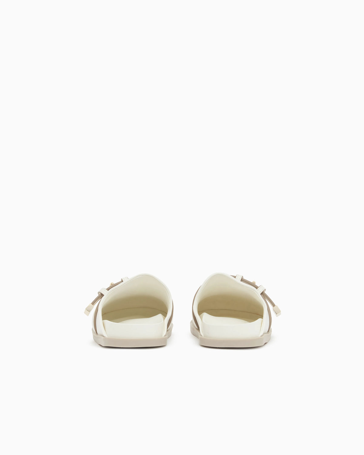 Sabot with buckle and gold detail