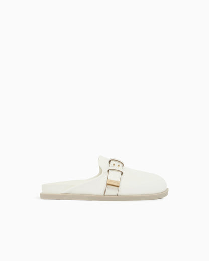 Sabot with buckle and gold detail