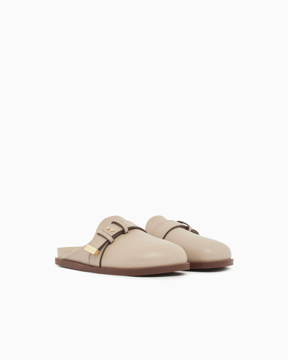 Sabot with buckle and gold detail
