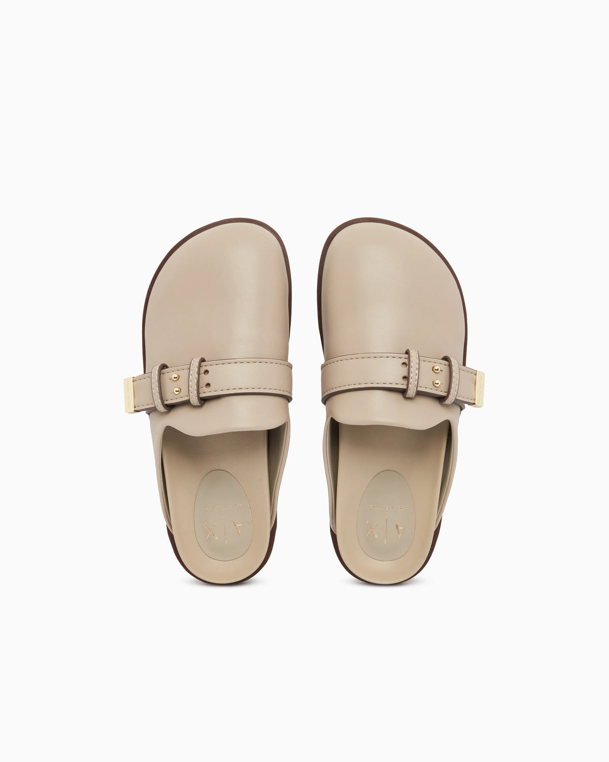 Sabot with buckle and gold detail
