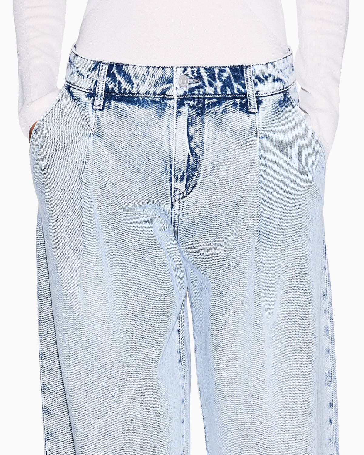 High-waisted wide-leg cotton denim jeans with welt pockets