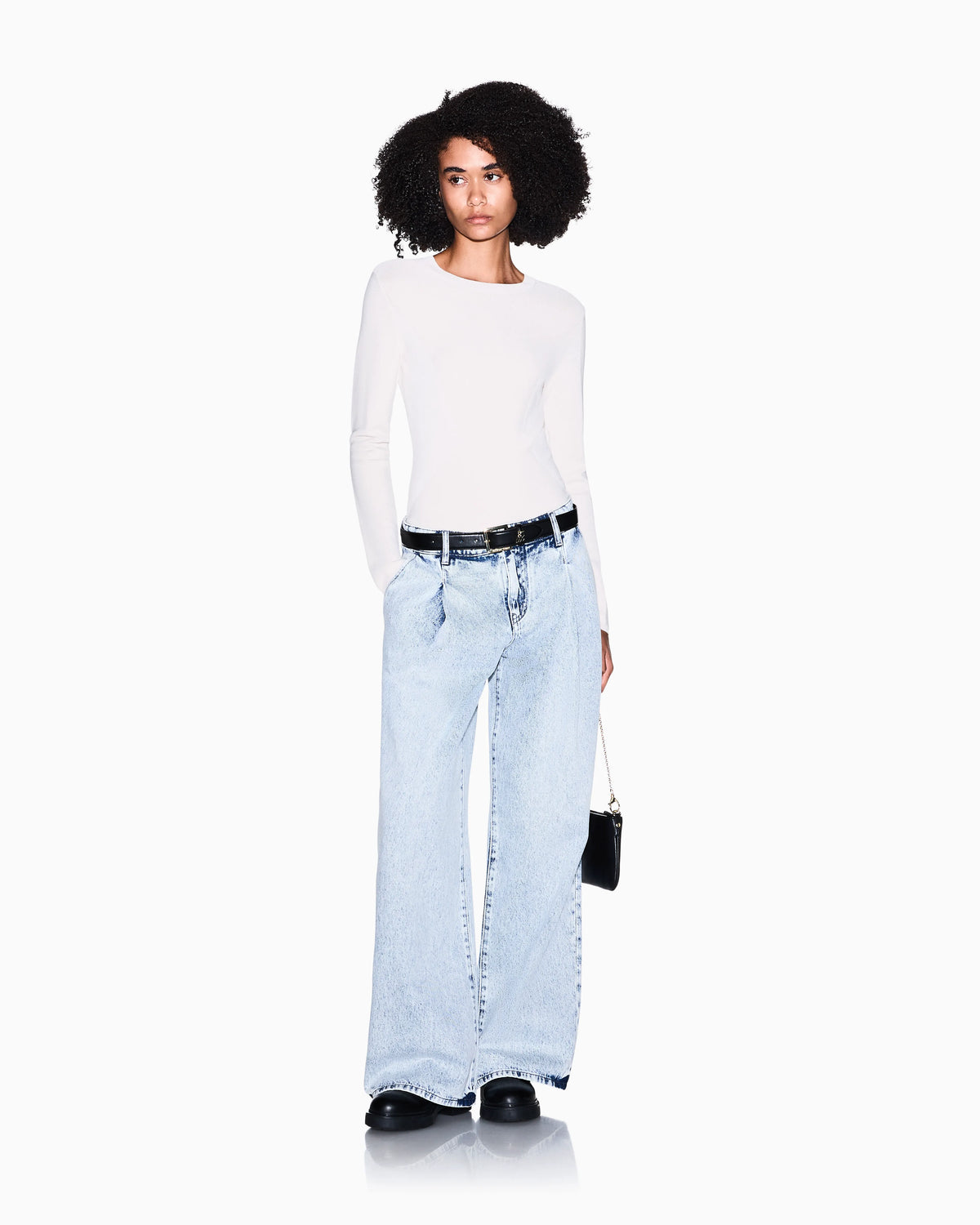 High-waisted wide-leg cotton denim jeans with welt pockets