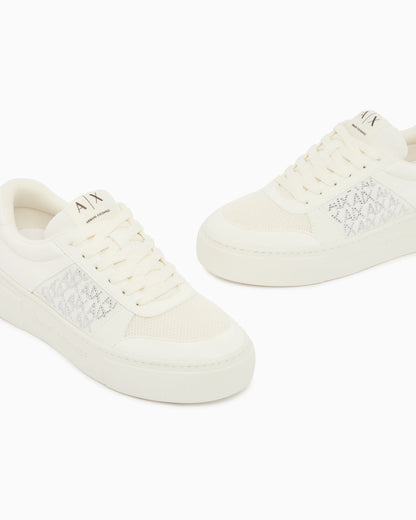 Lace-up low-top sneakers in textured mesh with a thick sole