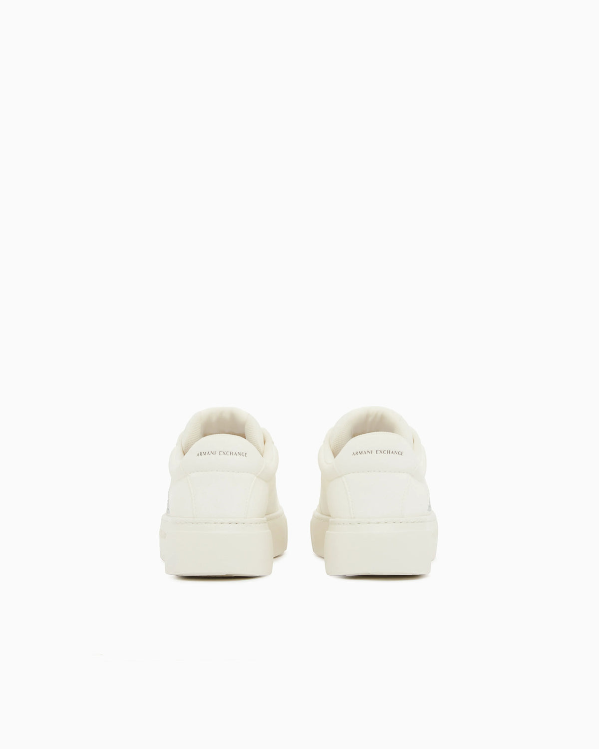 Lace-up low-top sneakers in textured mesh with a thick sole