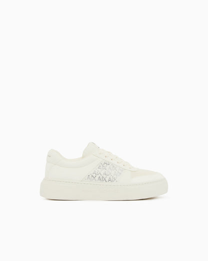 Lace-up low-top sneakers in textured mesh with a thick sole