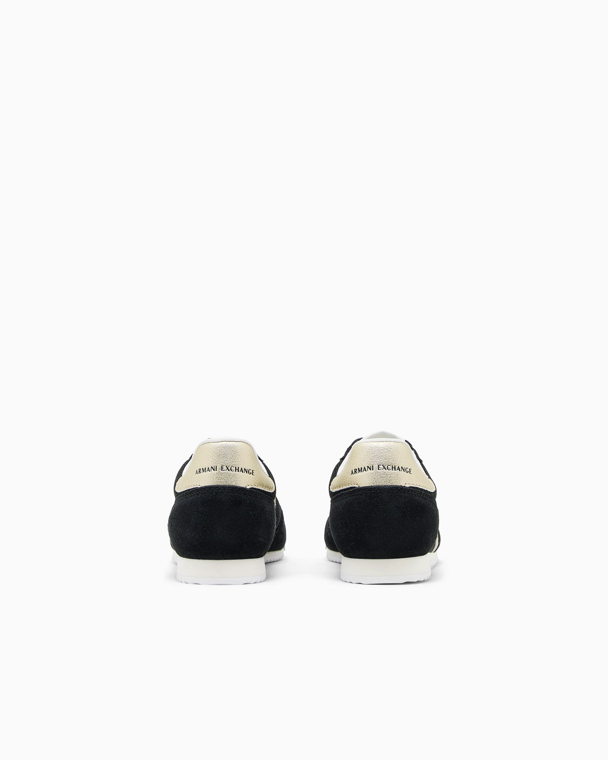 Sneakers in suede and mesh with reflective details