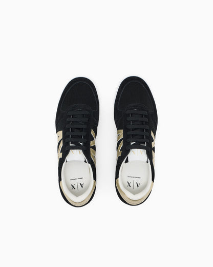 Sneakers in suede and mesh with reflective details
