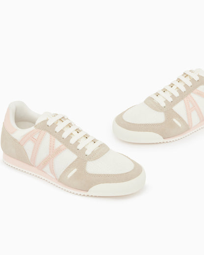 Sneakers in suede and mesh with reflective details