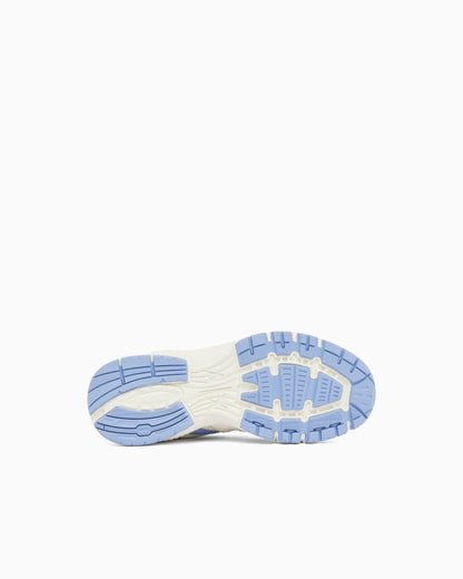 Sneakers with mesh inserts