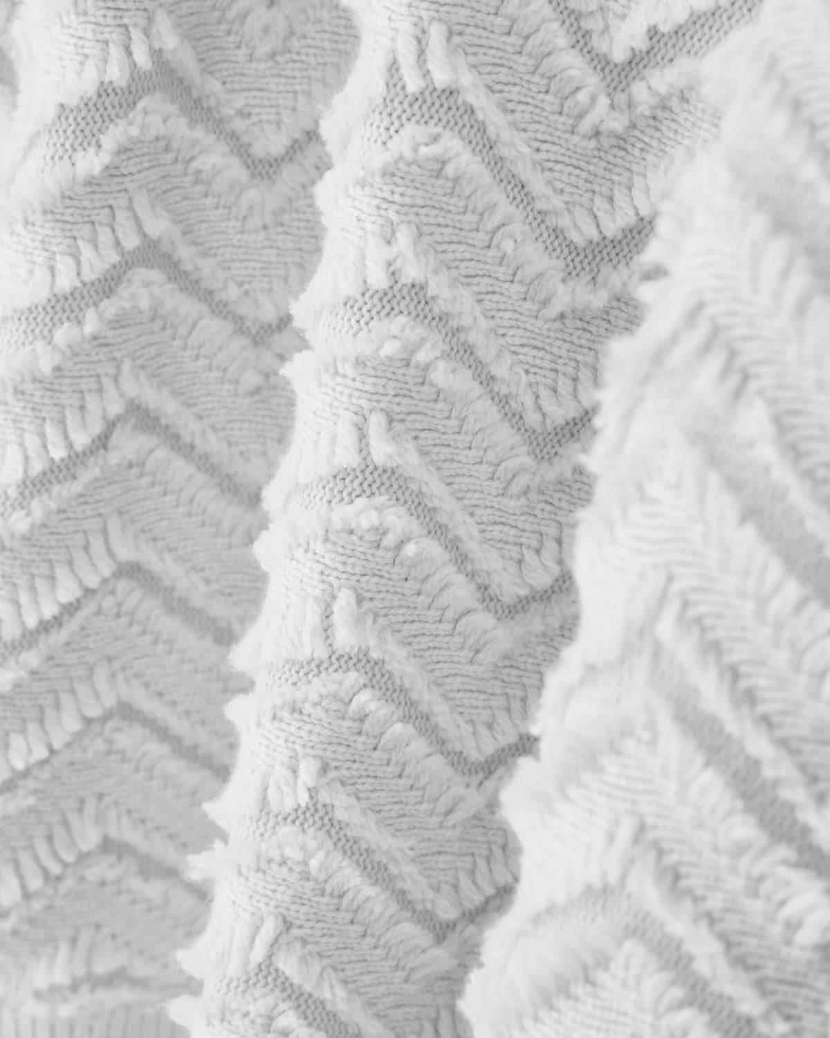 regular fit pullover in viscose and wool blend