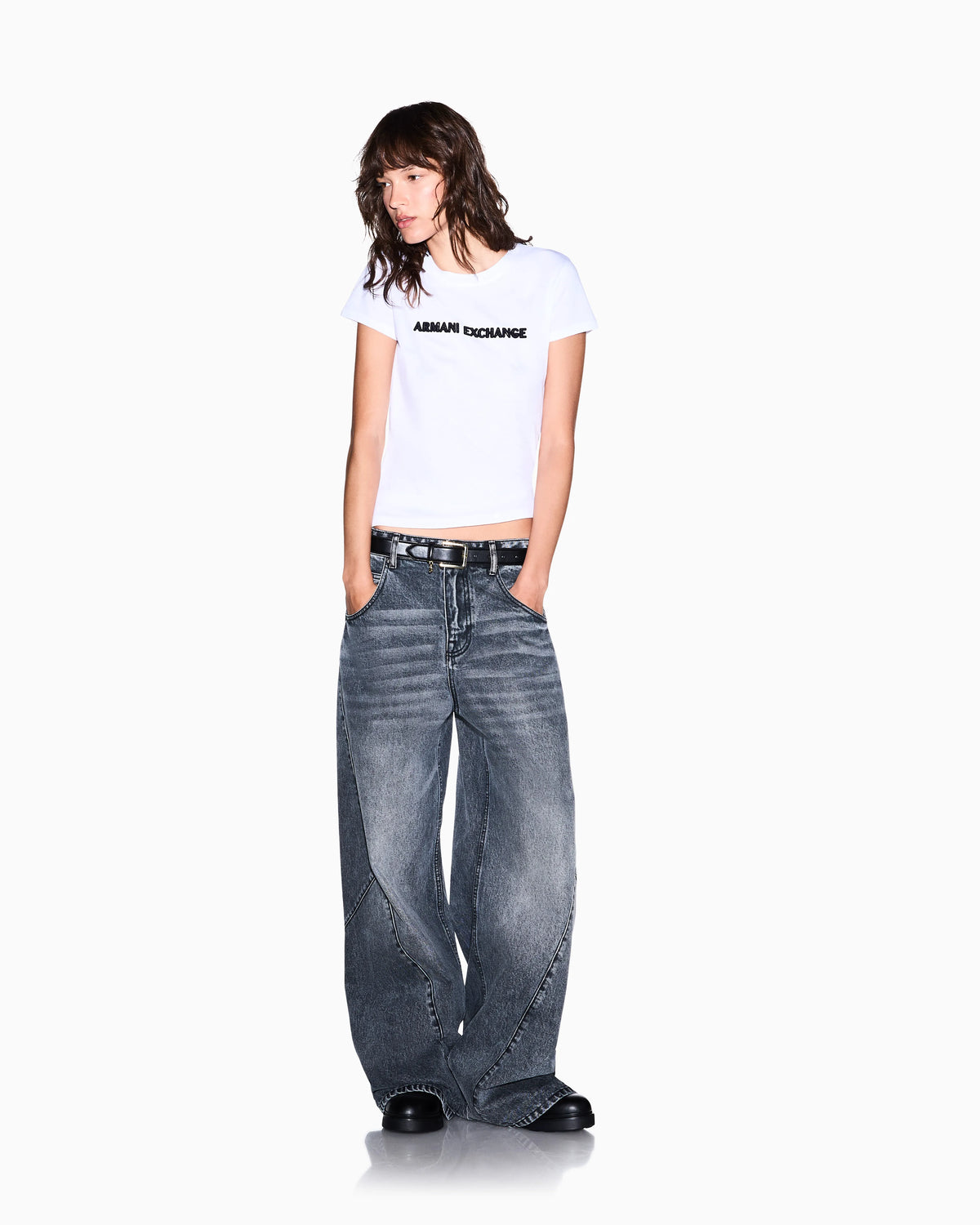 Slim-fit crew neck t-shirt in cotton jersey with chest logo
