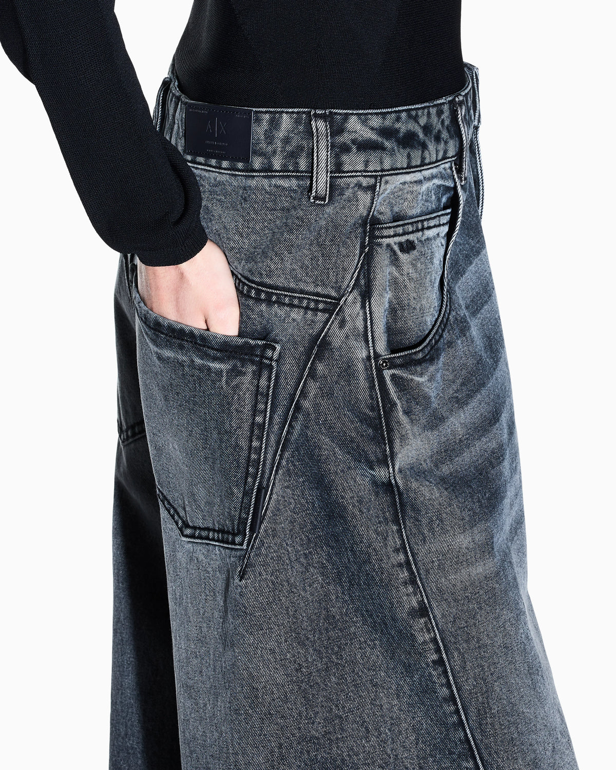 Wide fit 5-pocket pants in rigid cotton denim