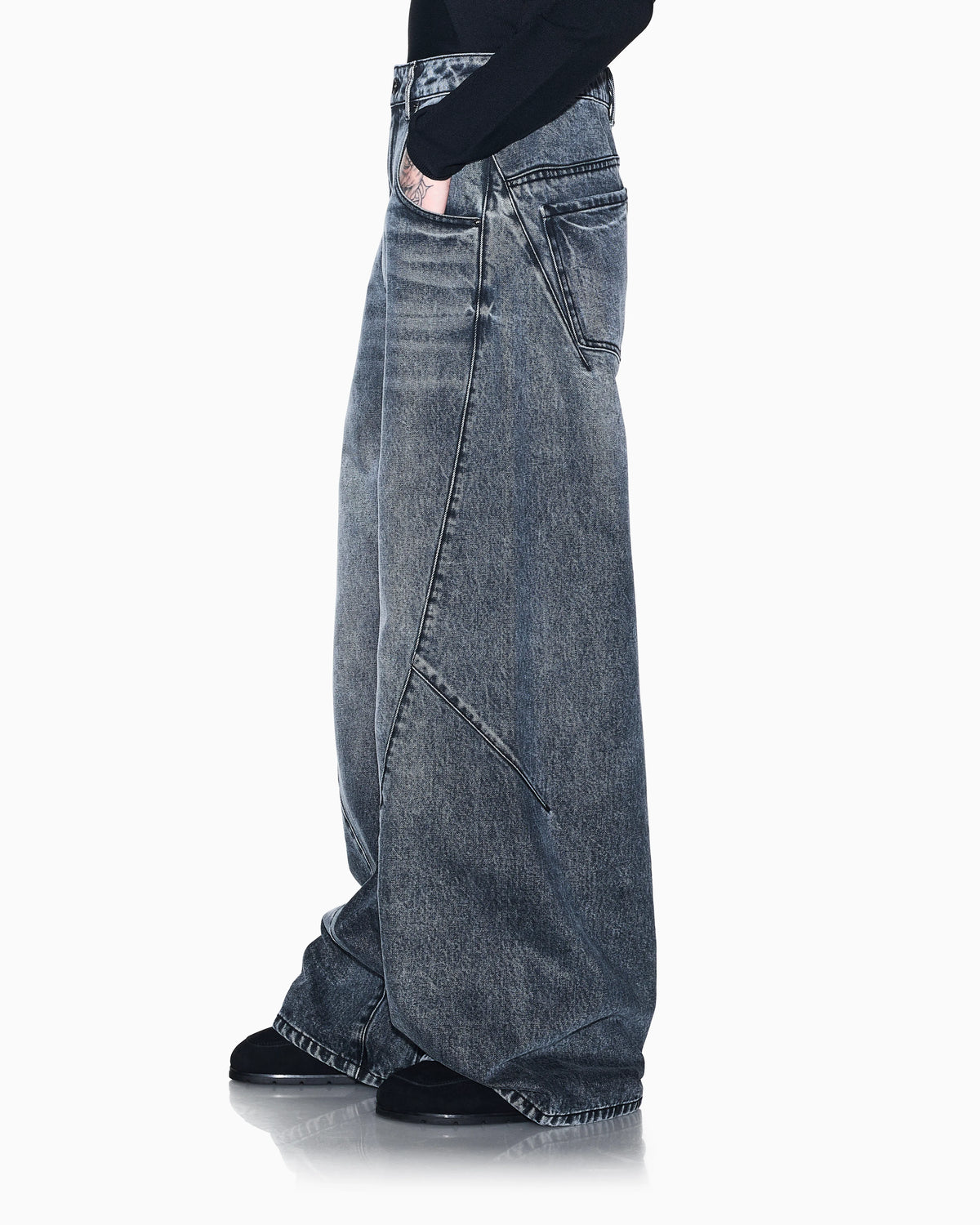 Wide fit 5-pocket pants in rigid cotton denim