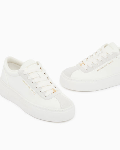 Low cut Sneakers with suede and tumbled finish