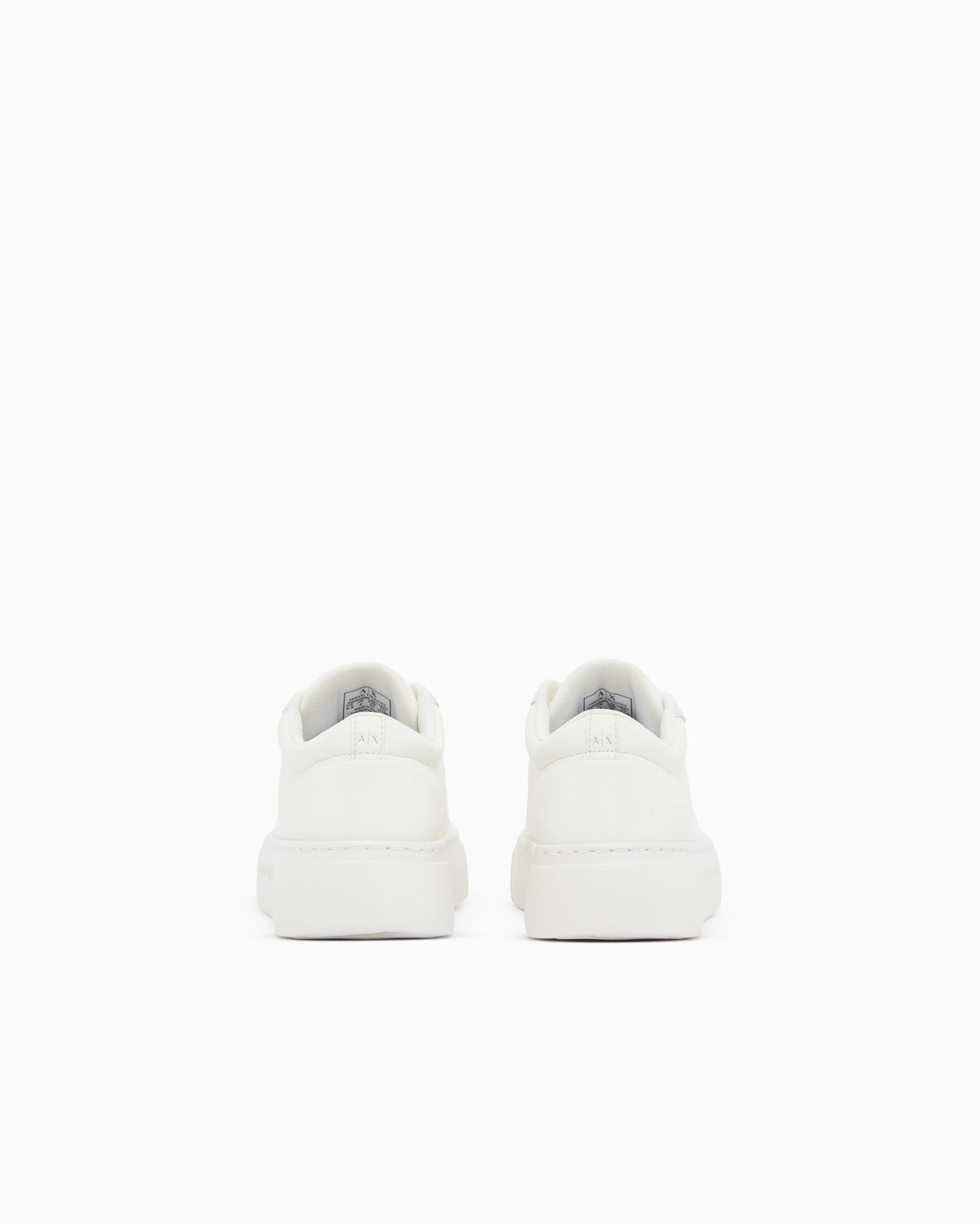 Low cut Sneakers with suede and tumbled finish
