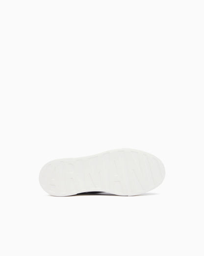 Low cut Sneakers with suede and tumbled finish