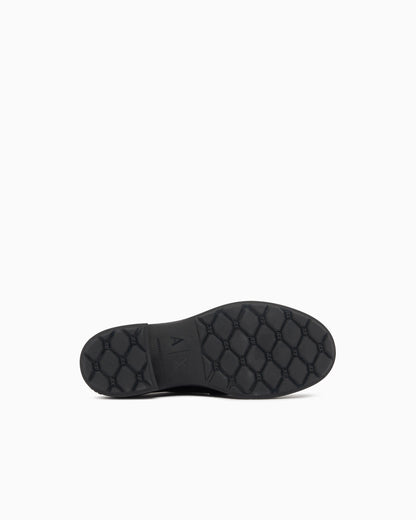 Loafer in split leather with a rubber sole