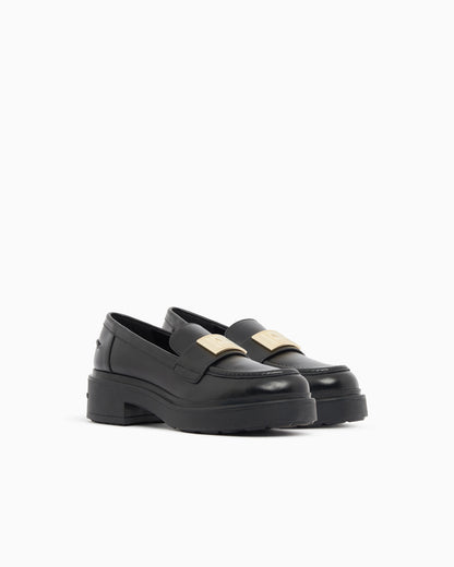 Loafer in split leather with a rubber sole