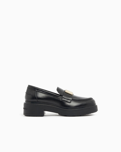 Loafer in split leather with a rubber sole