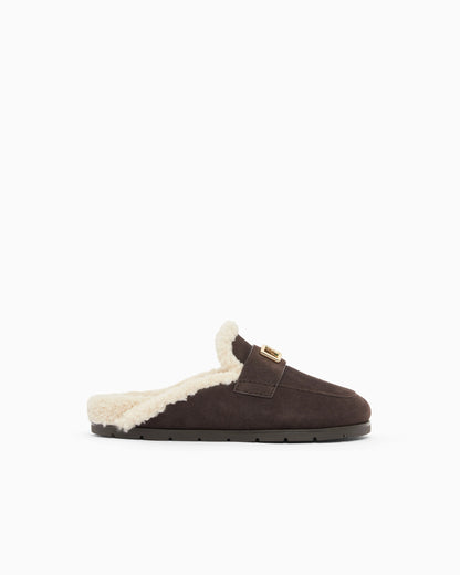 Suede clogs with teddy details