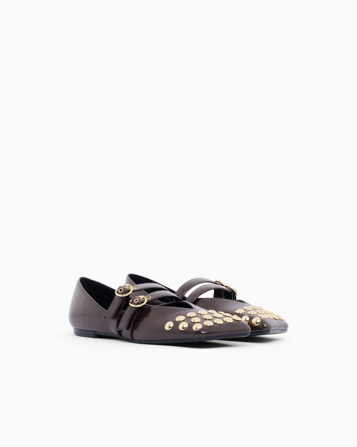 Ballet flat with a smooth and shiny finish