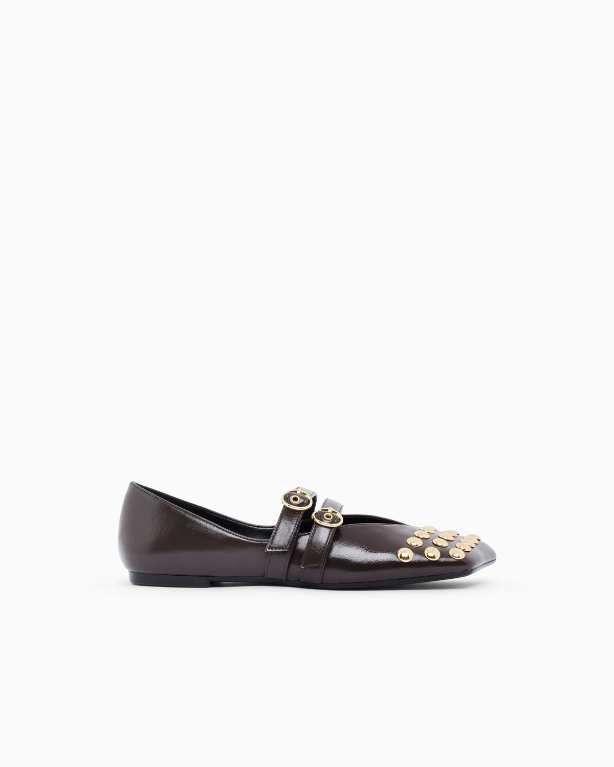 Ballet flat with a smooth and shiny finish