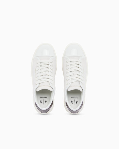 Sneakers in suede with patent inserts