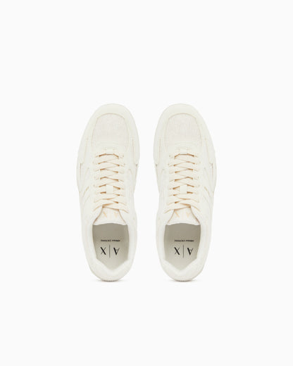 Sneakers in microsuede and mesh