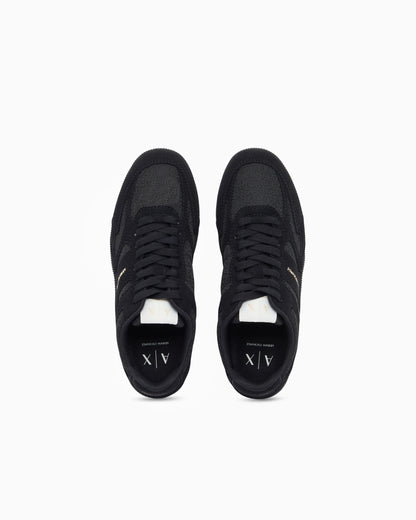 Sneakers in microsuede and mesh