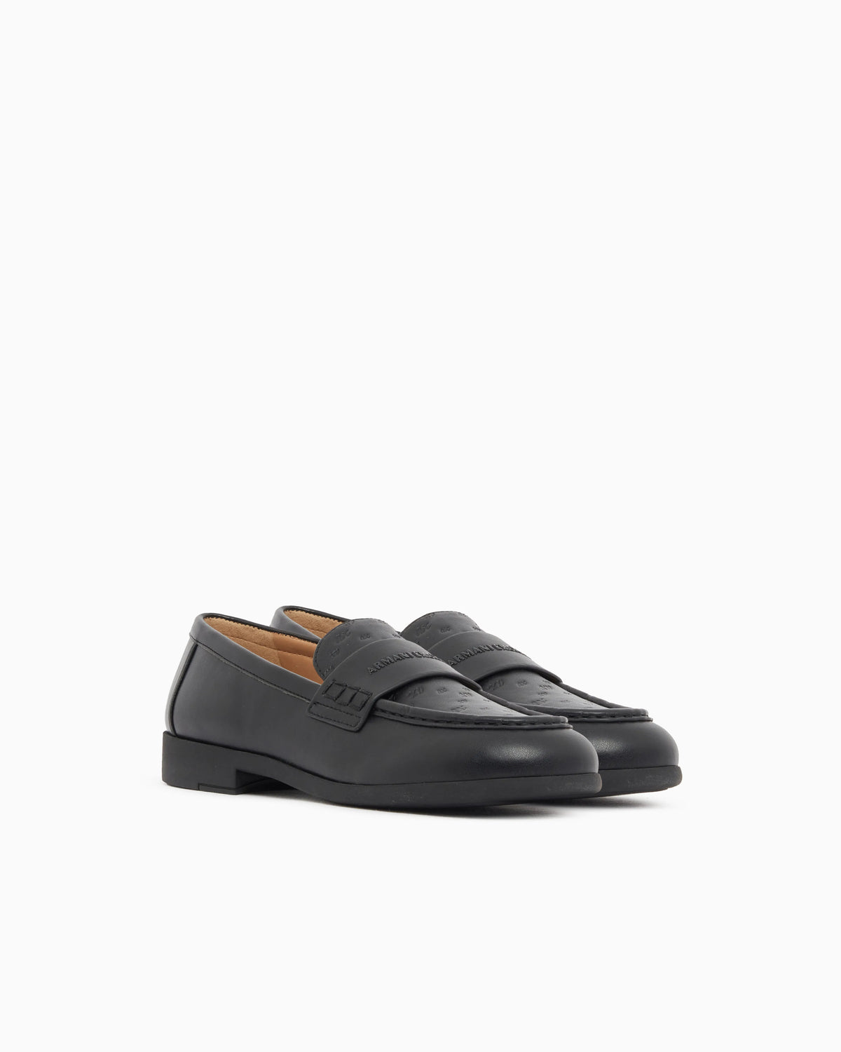 formal loafer with regular fit and a rubber sole