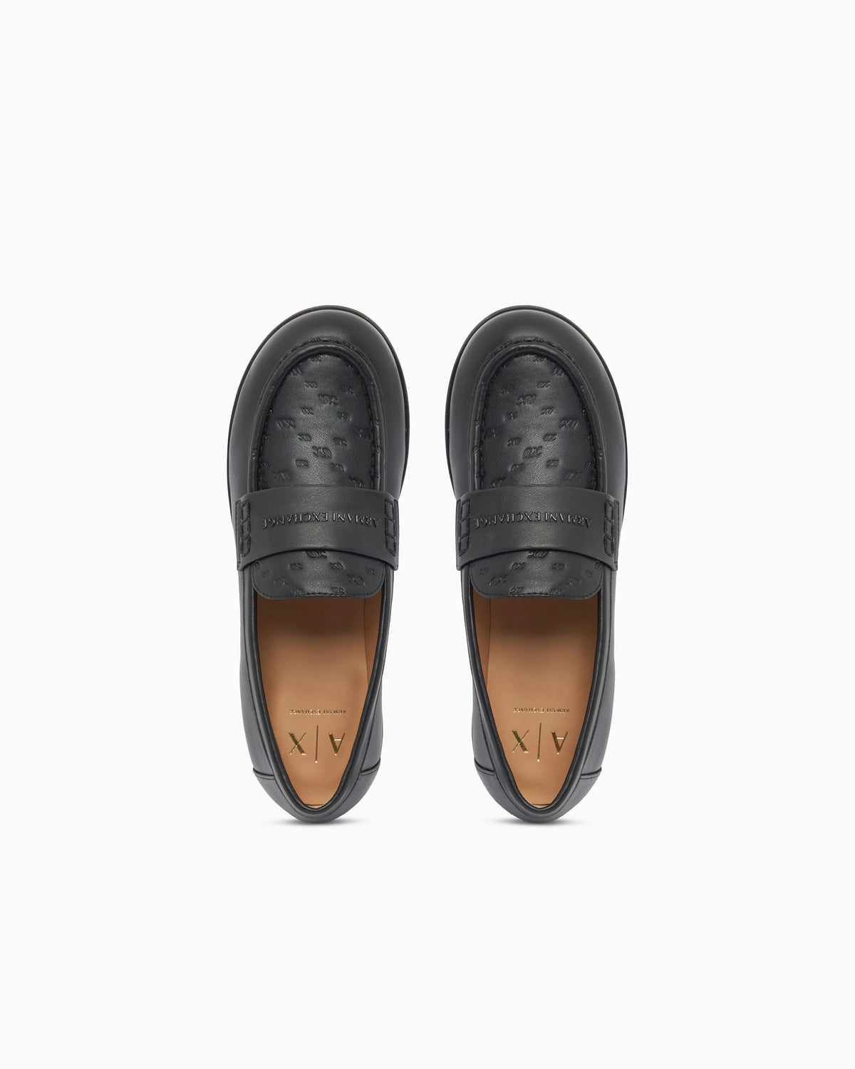 formal loafer with regular fit and a rubber sole