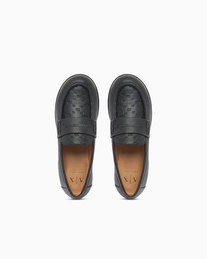formal loafer with regular fit and a rubber sole