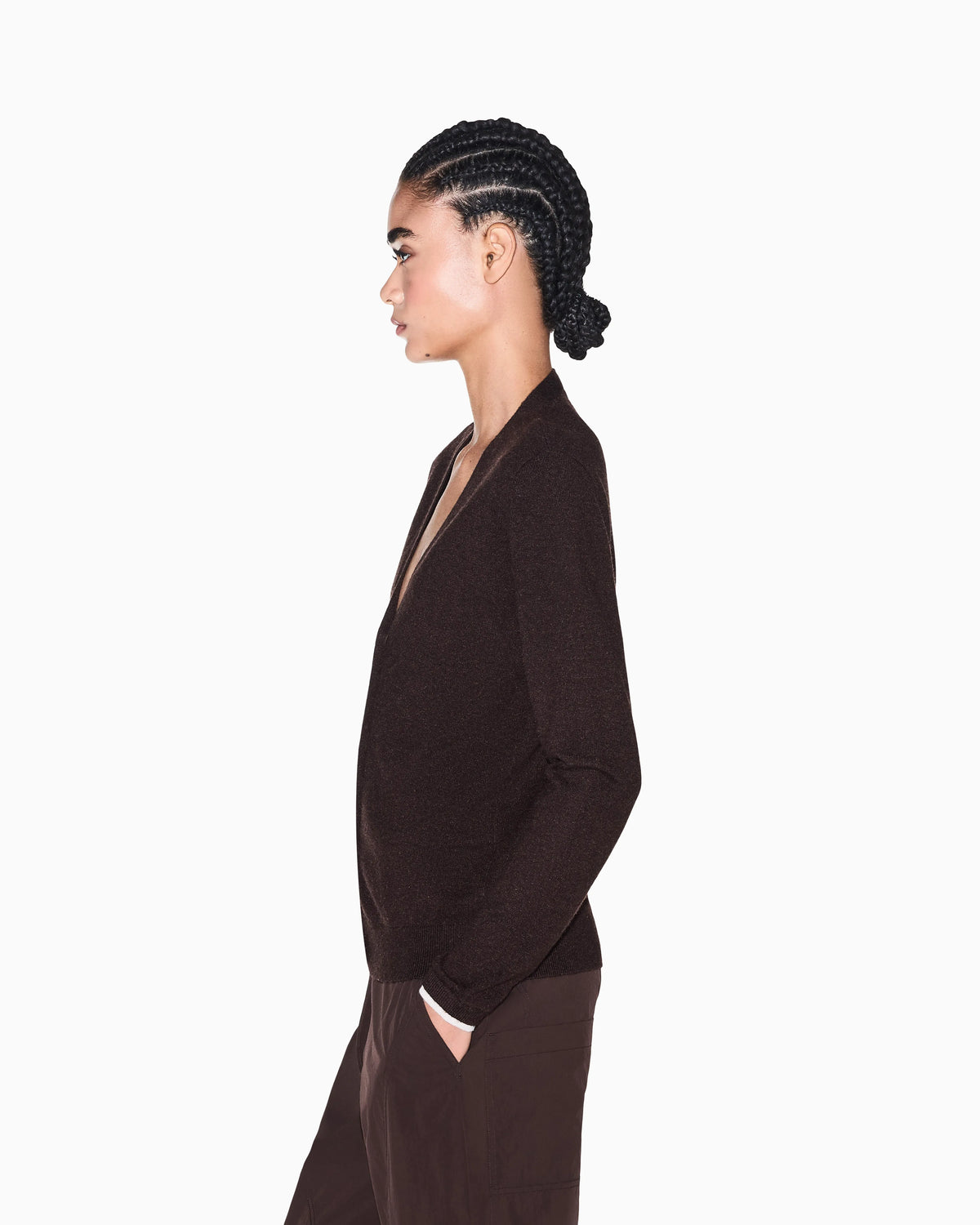 Buttoned V-neck cardigan in a viscose and cashmere blend